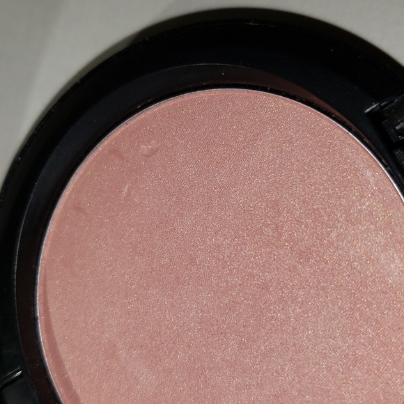 MAC Shell Pearl Beauty Powder - Picture 5 of 7